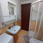 Apartamento Casa Di Roberto - Metro E Servizi A Due Passi! *