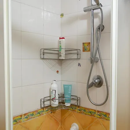 Apartamento Casa Di Roberto - Metro E Servizi A Due Passi! Roma