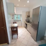 Casa Di Roberto - Metro E Servizi A Due Passi! Rome