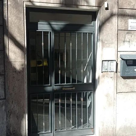 Casa Di Roberto - Metro E Servizi A Due Passi! *