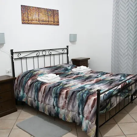 Casa Di Roberto - Metro E Servizi A Due Passi!