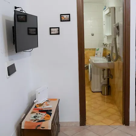 Casa Di Roberto - Metro E Servizi A Due Passi! Apartment *