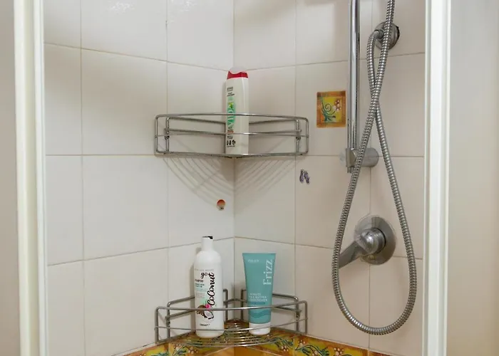 公寓 Casa Di Roberto - Metro E Servizi A Due Passi! 罗马