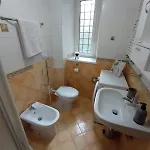 Casa Di Roberto - Metro E Servizi A Due Passi! Apartamento